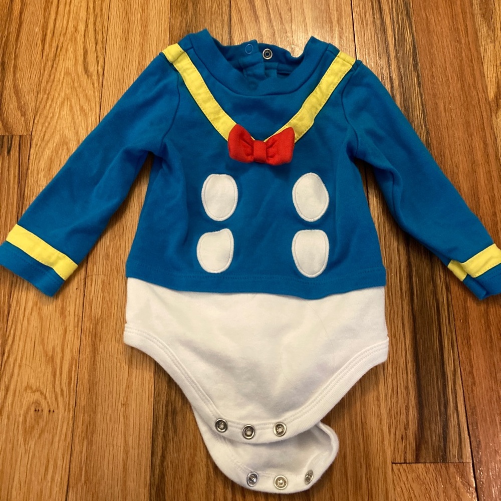 Donald Duck 6-9m onesie